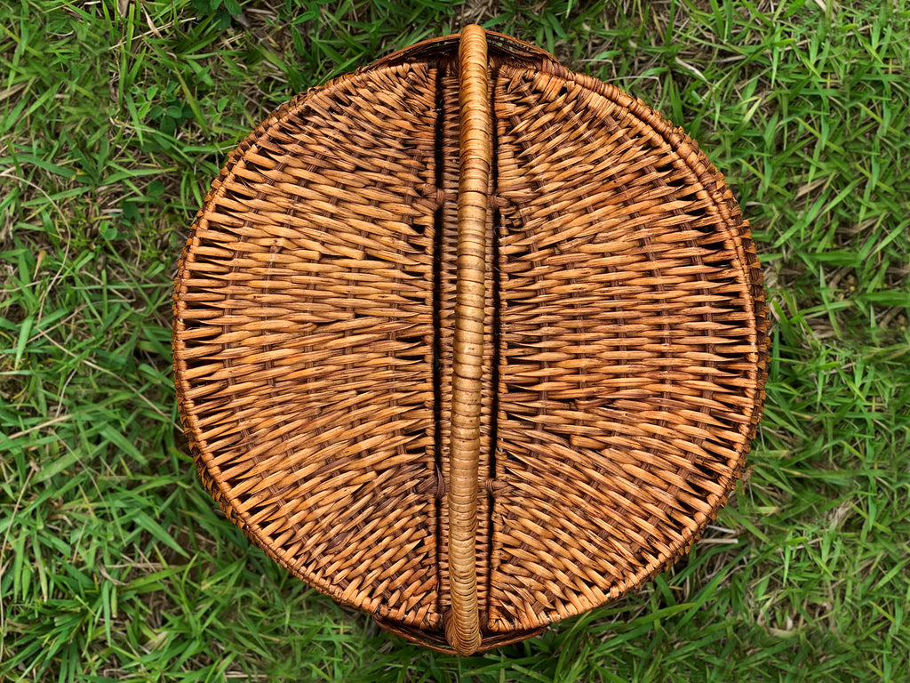 round picnic basket